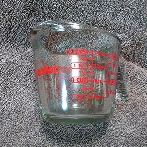Anchor Measuring Cup 16 oz (2 cups capacity)  Microwave safe